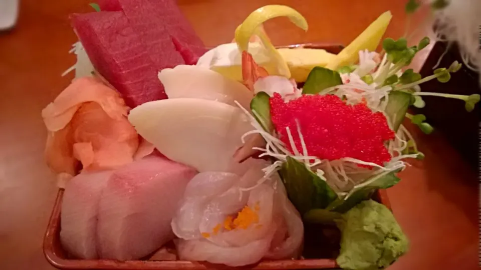 Snapdishの料理写真:chirashi|Jiraphon Gさん