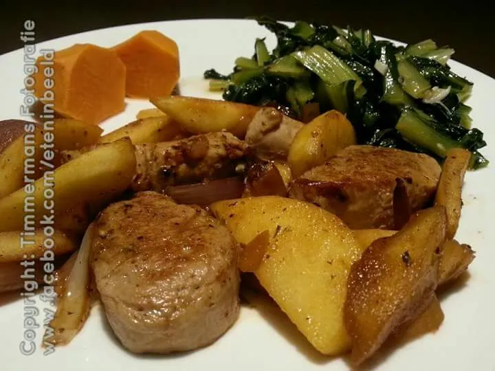 Pork with apple and catalogna|Frank&Jolanda - Eteninbeeldさん