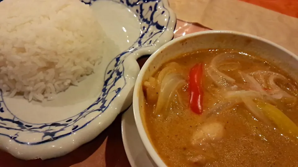 マッサマンカレー　鶏とポテトの甘口ココナツカレー|ぶりじっとえいちぇるさん