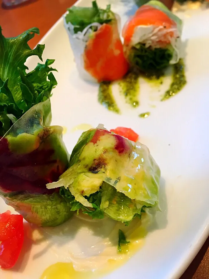 Salmon and Avocado salad in wrap|Laarni Nabongさん