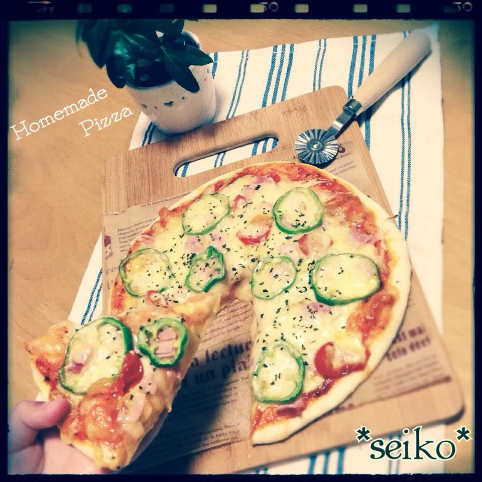 今日のランチ✨発酵いらずの簡単美味しいピザ🍕٩(*´︶`*)۶҉|*seiko*さん