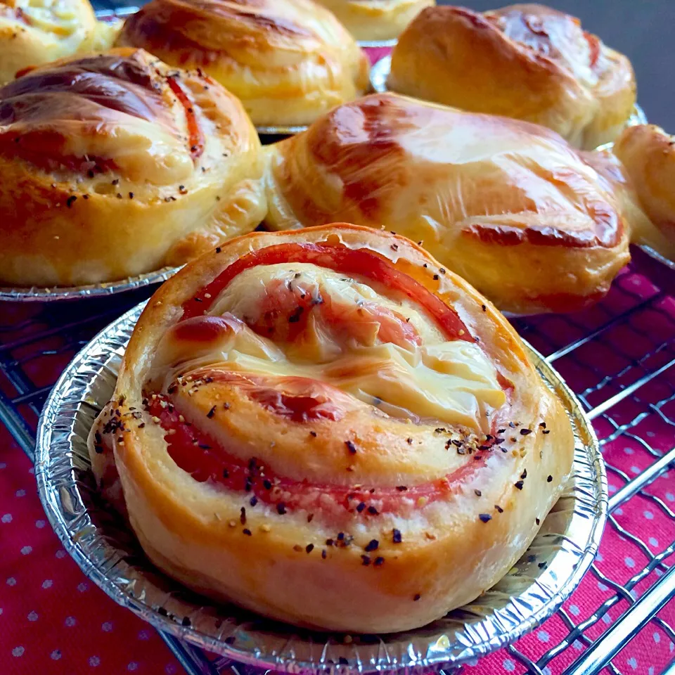 Ham & cheese buns|Trish Wongさん