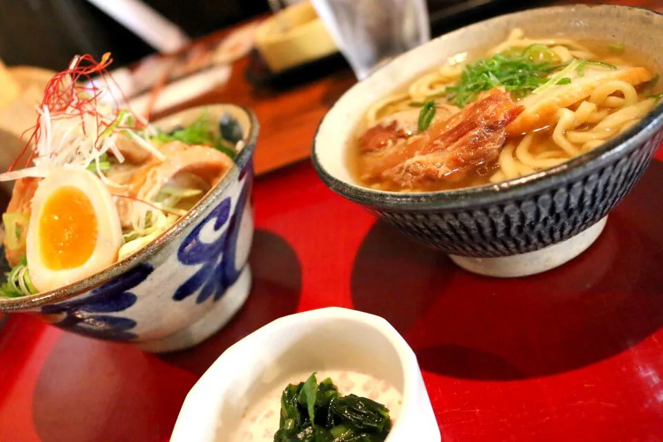 Snapdishの料理写真:ミニ角煮丼&軟骨ソーキそば|AKさん