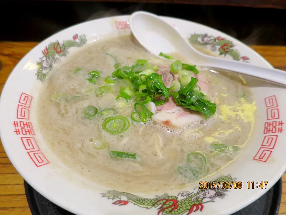 トンコツラーメン ストロング|OTISさん