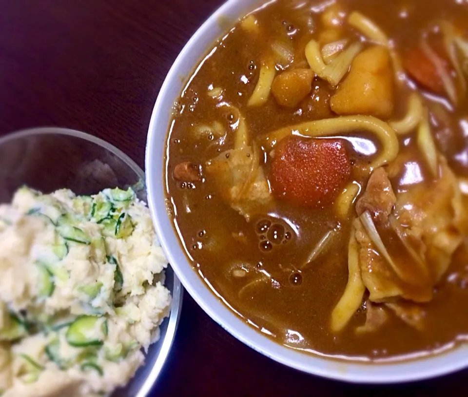 Snapdishの料理写真:カレーうどんとポテトサラダ|maSami＊さん