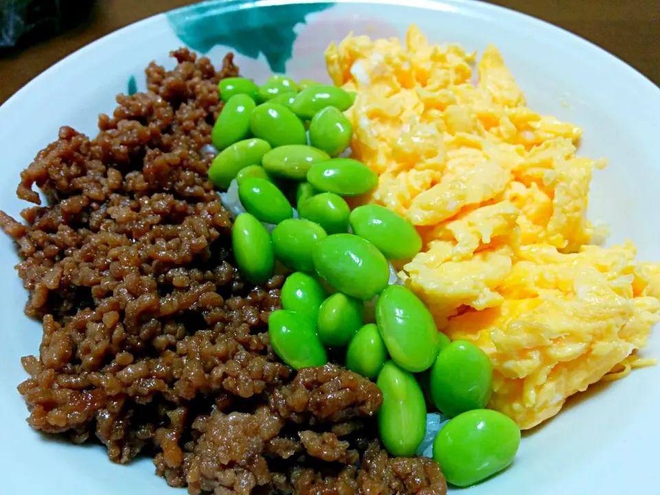 Snapdishの料理写真:三色丼|miyavinoさん