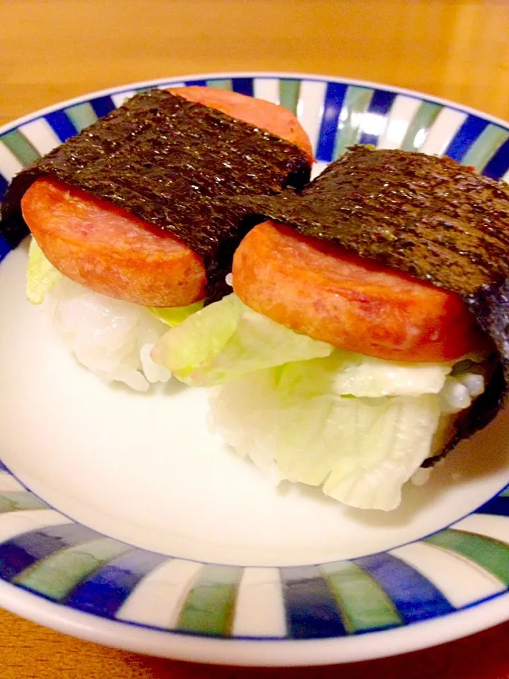 魚肉ソーセージのおむすび🍙|まいりさん