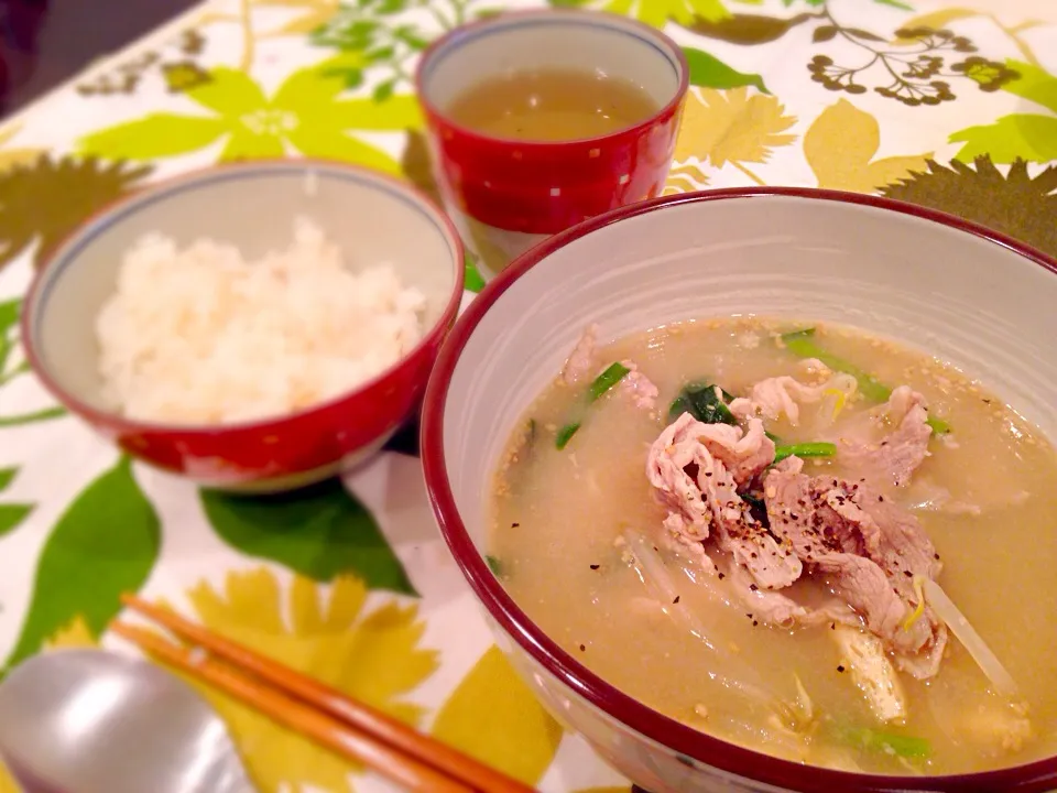 さくらさんの料理 もやしと豚バラのこくうまゴマ味噌スープ◡̈♥︎|ゆきさん