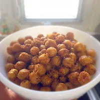 Crispy Fried Chickpeas|Lauren Moxie Ramseyさん