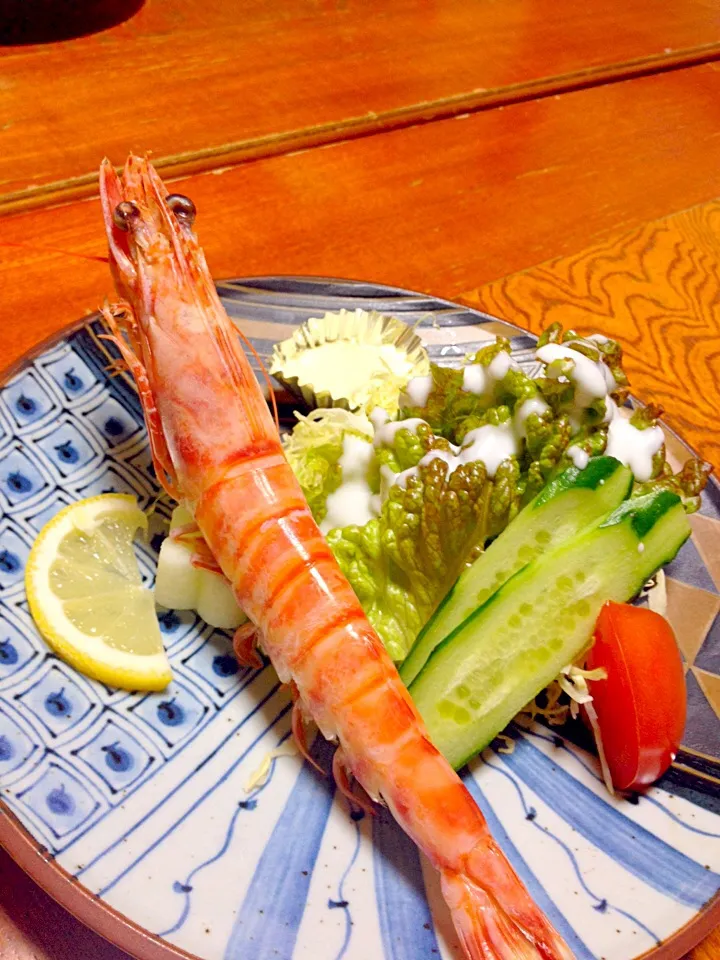 大きな車海老のサラダ、民宿の晩御飯@二見浦|あぼちさん