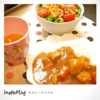 Snapdishの料理写真:野菜ゴロゴロカレー、コーンサラダ|みっこママさん