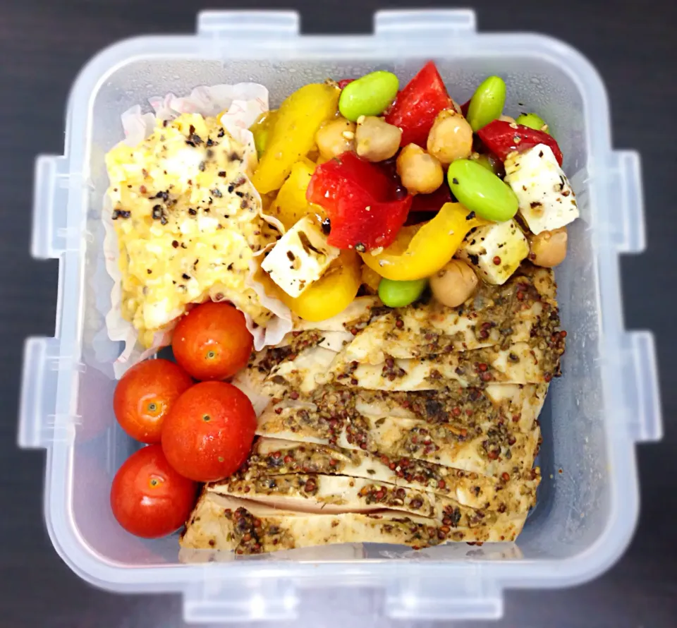 Bento lunch of grilled herb-mustard chicken breast, chickpea-pepper salad and creamy egg salad|coxiella24さん