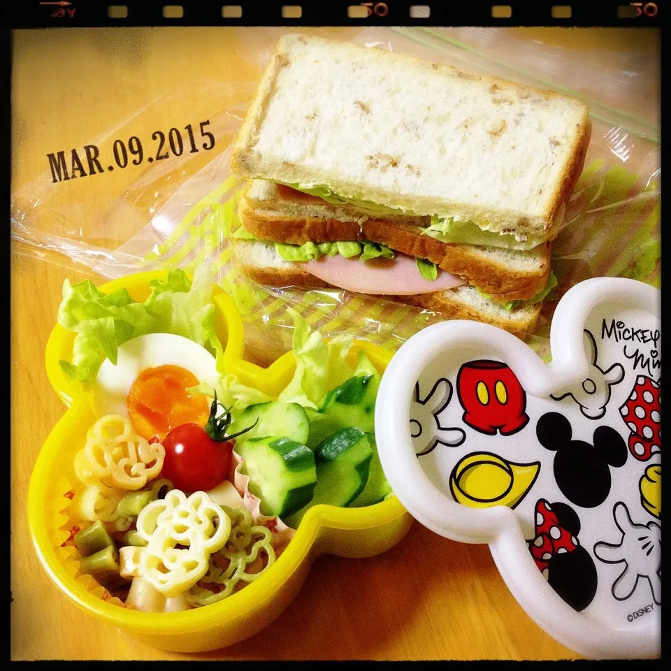 3/9 ハムとレタスサンド弁当。|Junさん