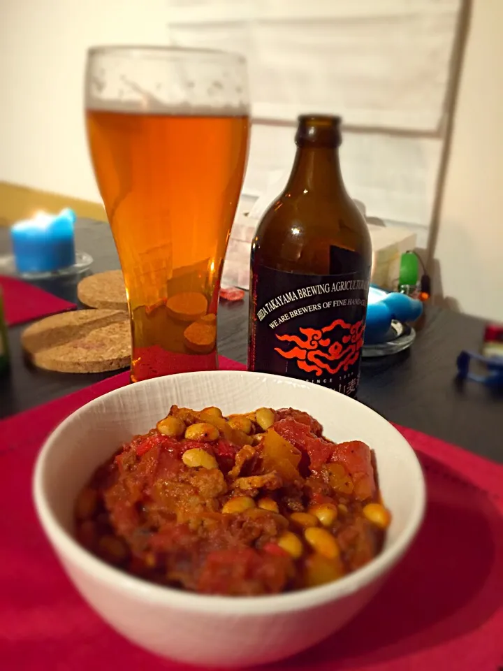 home made chili + cold beer = perfect match!!! ;)|akiさん