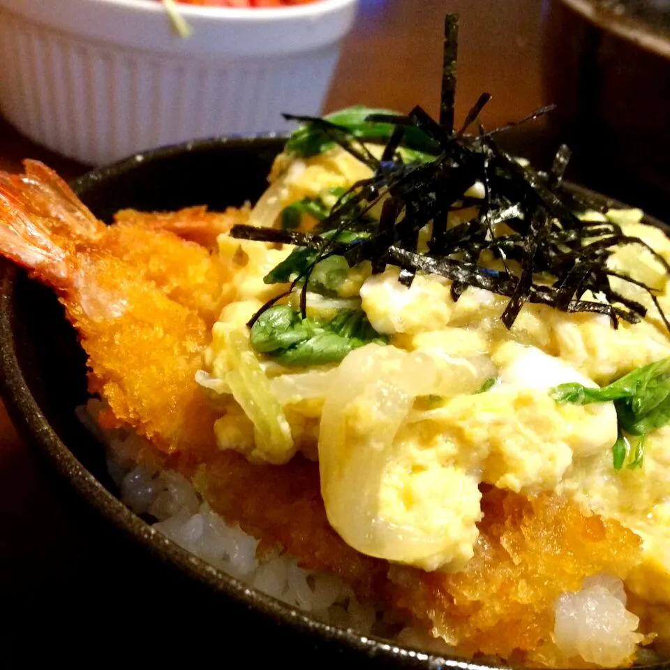 エビフライ玉とじ丼|ふりるさん