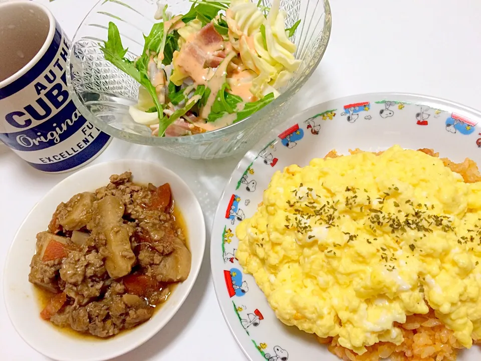 オムライス、里芋サラダ、里芋のそぼろ煮|こしじさん