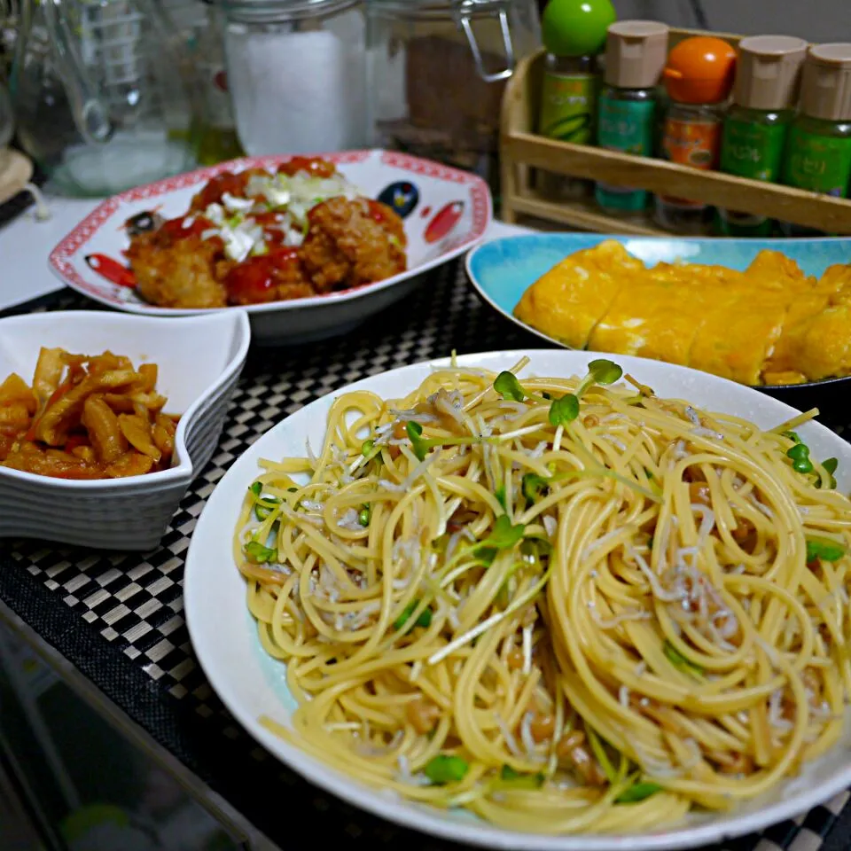 なめ茸とシラスの和風パスタ  いぶりがっこ  唐揚げチリソース  だし巻き卵|石川洋子さん