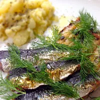 Snapdishの料理写真:Grilled sardines with dill, basil potato|Yuさん