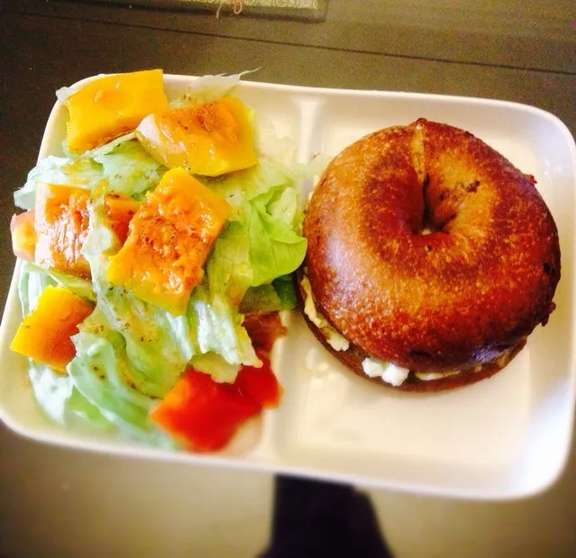 Snapdishの料理写真:Bagel with strawberry cream cheese 🍓& pumpkin salad|Nonononoさん