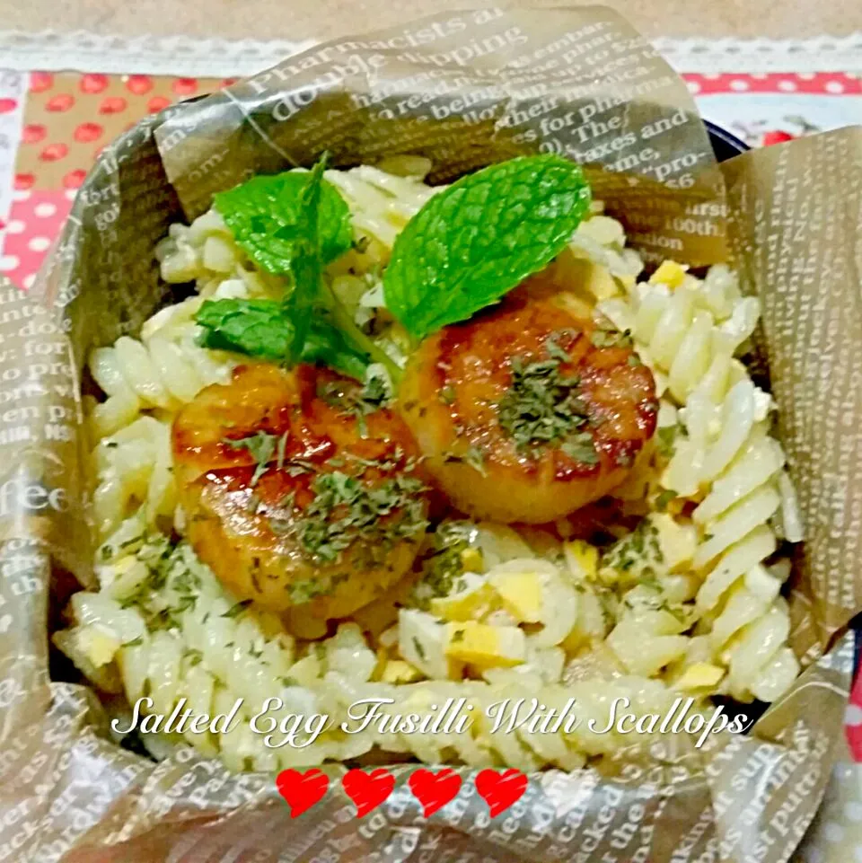 Salted Egg Fusilli With Scallops|Chua Jeanさん