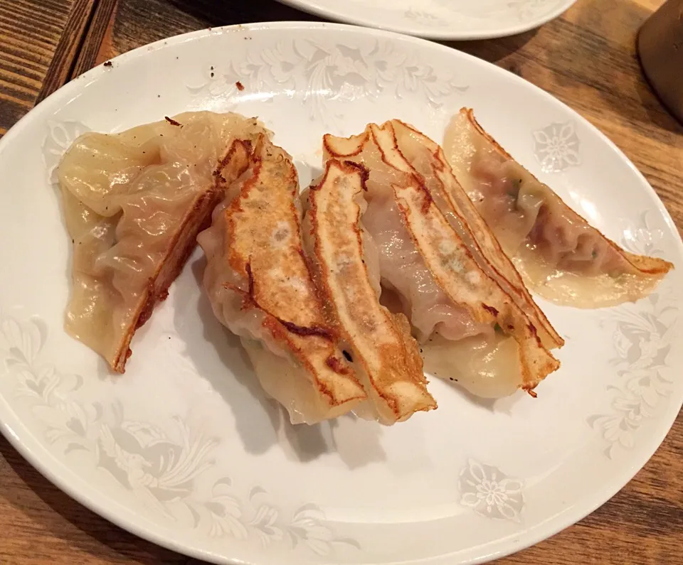 餃子😋香港竜沙|きのすけ〜さん