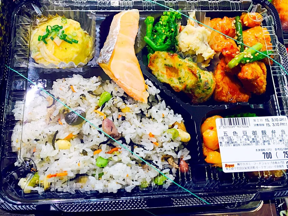 五色豆御飯弁当|Food is lifeさん