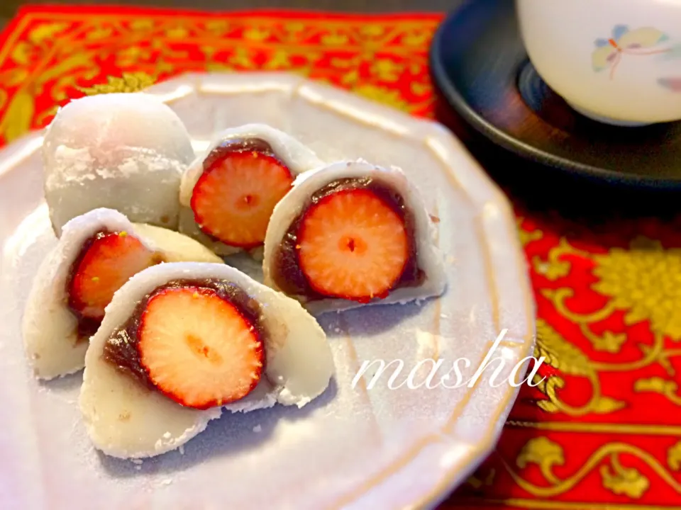 Snapdishの料理写真:りるのんさんの料理 白玉粉でもちもちいちご大福🌸|mashaさん