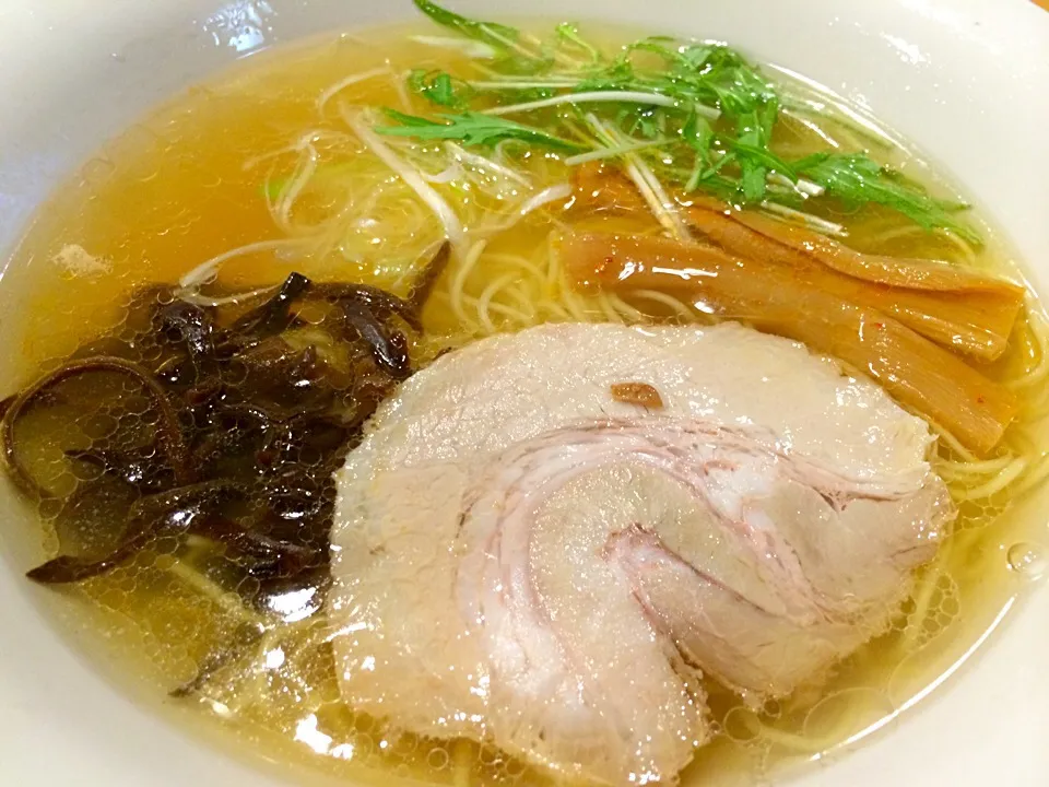 Snapdishの料理写真:鶏節塩ラーメン|kobaさん