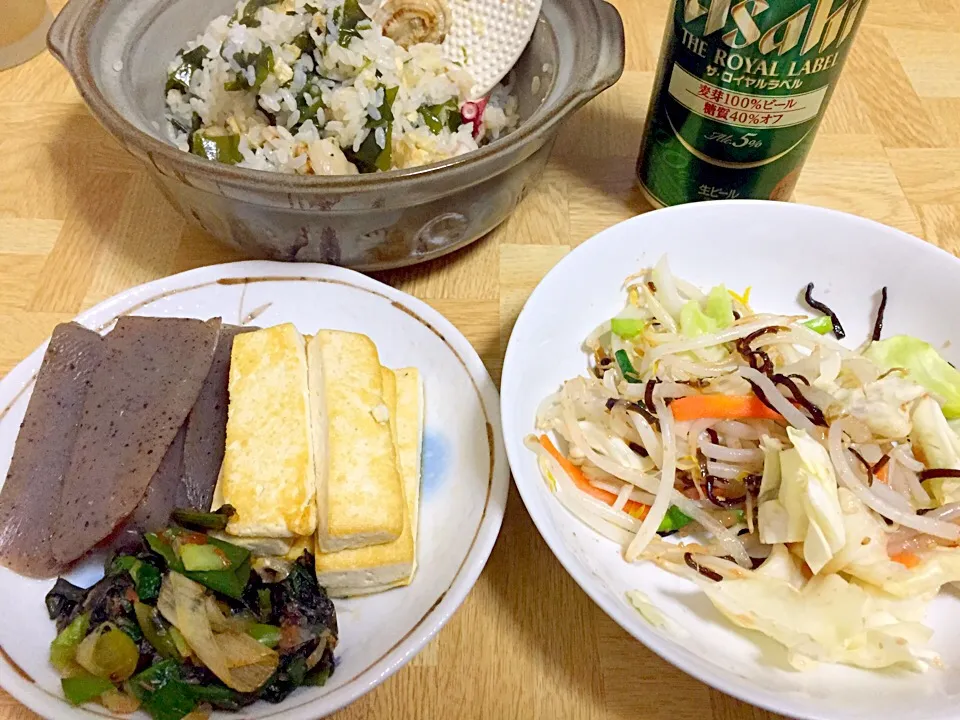 わかめ・ベビー帆立・蛸の炊き込みごはん・蒟蒻と豆腐のステーキ・蒸し野菜の梅と昆布の佃煮和え|Tarou  Masayukiさん