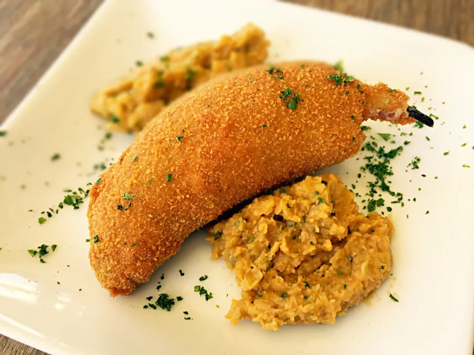 Vegetarian Lentil & Feta Chili Popper with hummus|Sergio Lacuevaさん