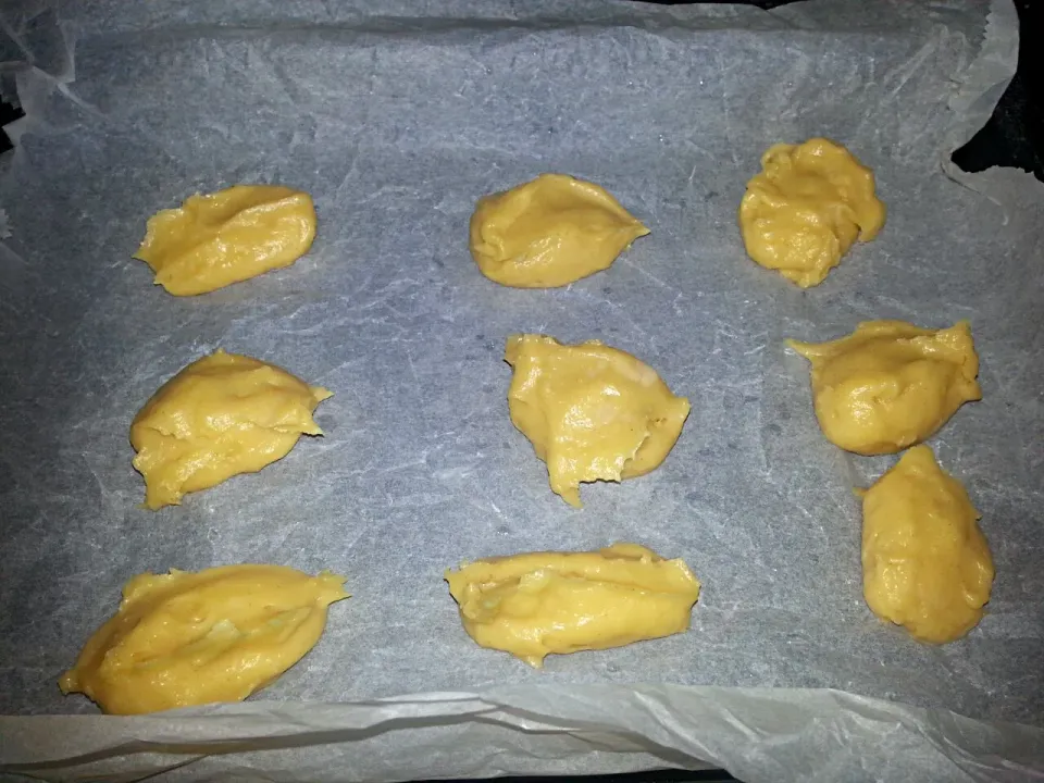 my profiteroles batter (improvised on the shape, cos without a piping bag;-) )|Kai-yung Manさん