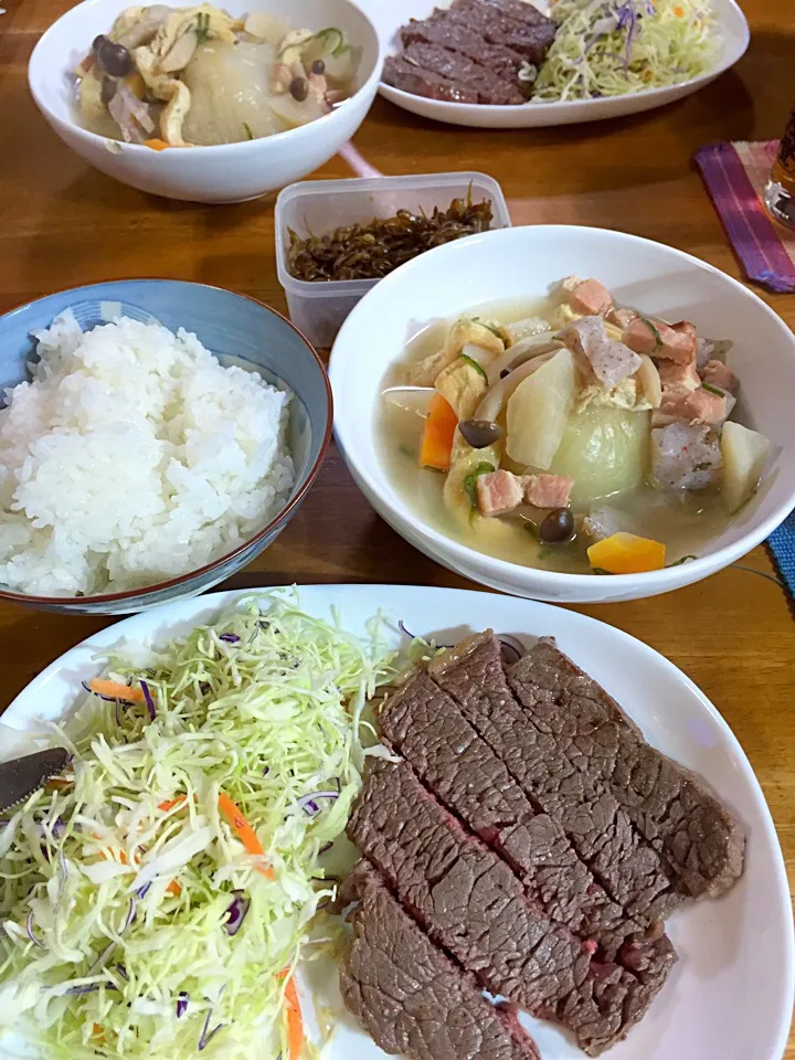 Snapdishの料理写真:新玉スープとヘルシーカットステーキ*\(^o^)/*|すかラインさん