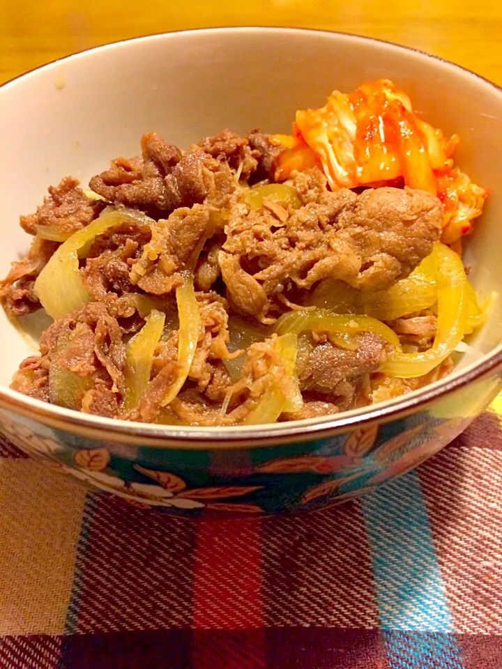 Snapdishの料理写真:牛丼で夕食🍚🍚🍚🍚🍚|かずみさん