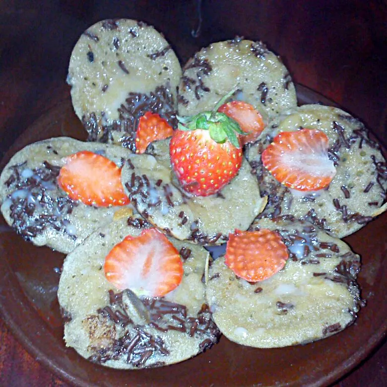 Kue Cubit 'Chostro' #kuecubit #Cokelat #strawberry|Aidha Utami Azharさん