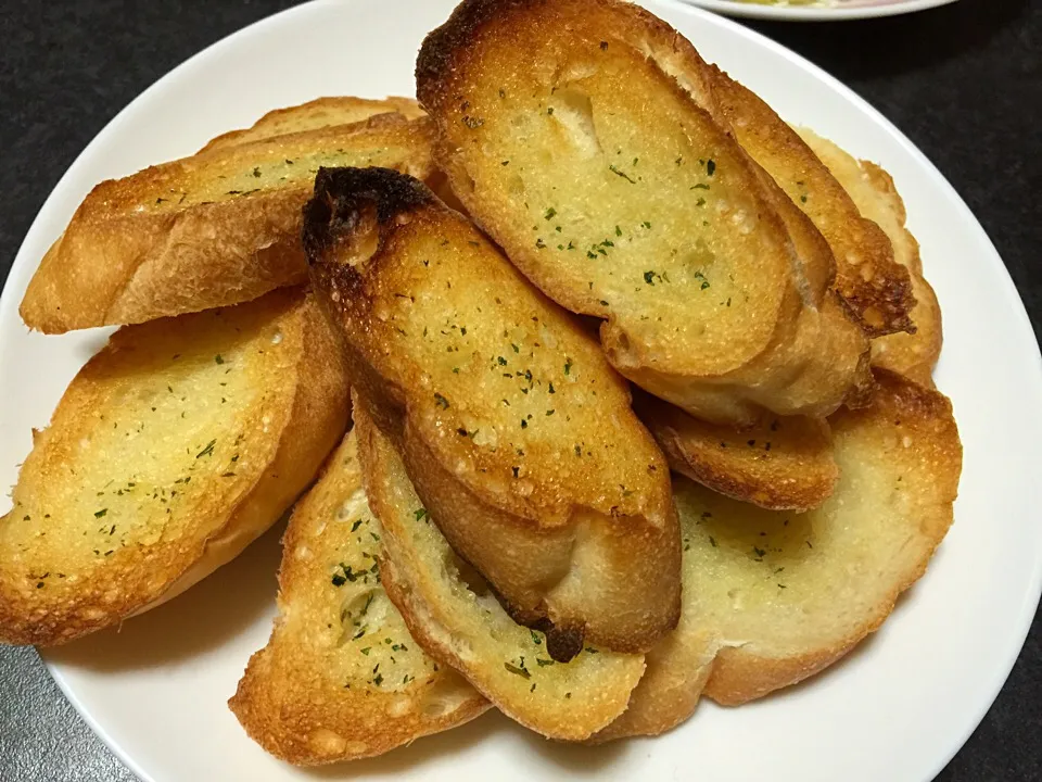 ガーリック👍バケットパン🍞😋|きのすけ〜さん