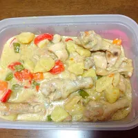 Chiken curry with pine Apple|Loretta Kondaさん