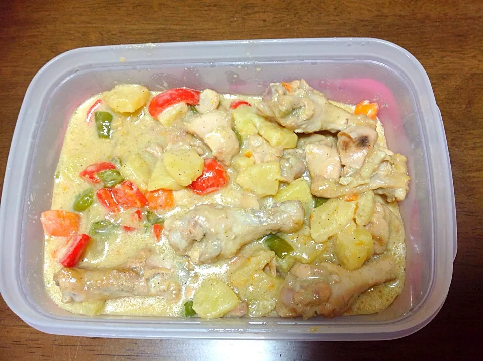 Chiken curry with pine Apple|Loretta Kondaさん