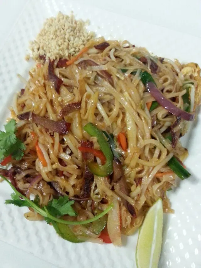 pork pad Thai|Polly Gelfusoさん