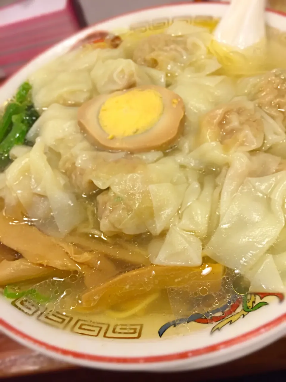 広州雲呑麺。味わい深い澄んだスープと10個ものった雲呑！|Tomyさん