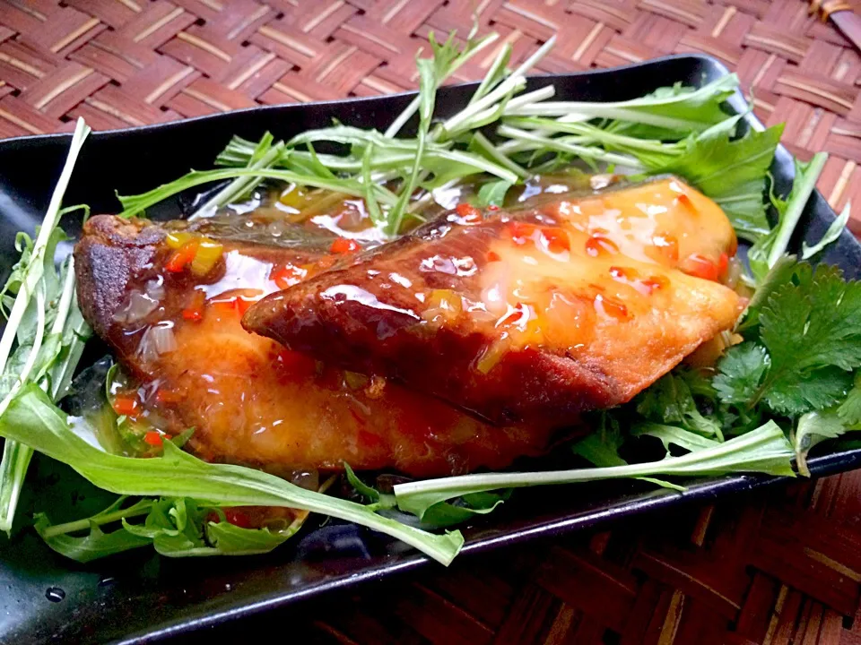 ปลาสามรส🐟ﾌﾟﾗｰ･ｻｰﾑ･ﾛｯﾄ Fried yellowtail with Sticky Sweet,Chili&soursauce🐟ﾀｲ風鰤の唐揚げ 餡掛け|🌈Ami🍻さん