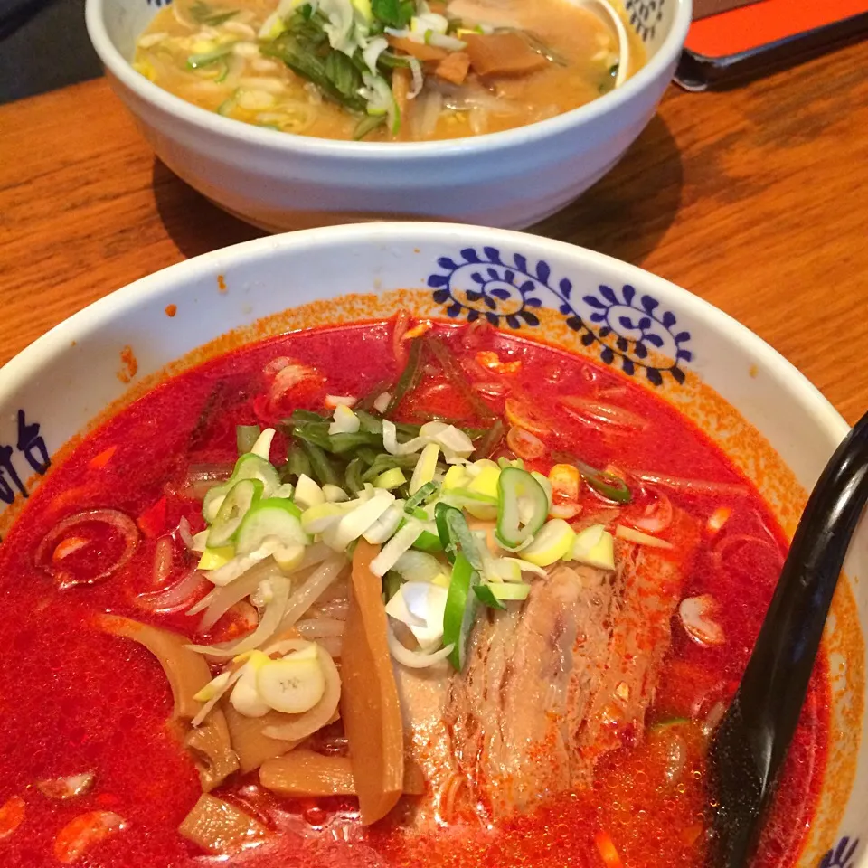 激辛ラーメン、中辛の味噌。
本日1食目なので胃に優しく中辛にしたけど…
やっぱり、辛み たらんかった…>_<…|しーさん