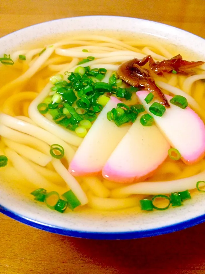 シンプルうどん🍲ほっこり💕|まいりさん