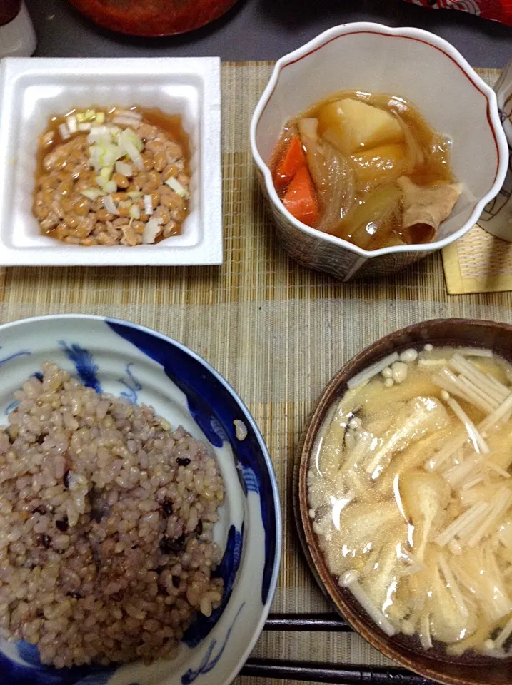 納豆＆肉じゃが＆えのきの味噌汁|まぐろさん