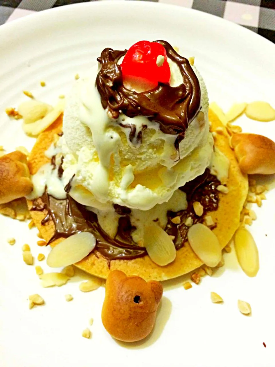 NUTELLA CRUNCY PULLFULL PANCAKE AND WAFFLE HOUSE|PULLFULL PANCAKE AND WAFFLE HOUSEさん