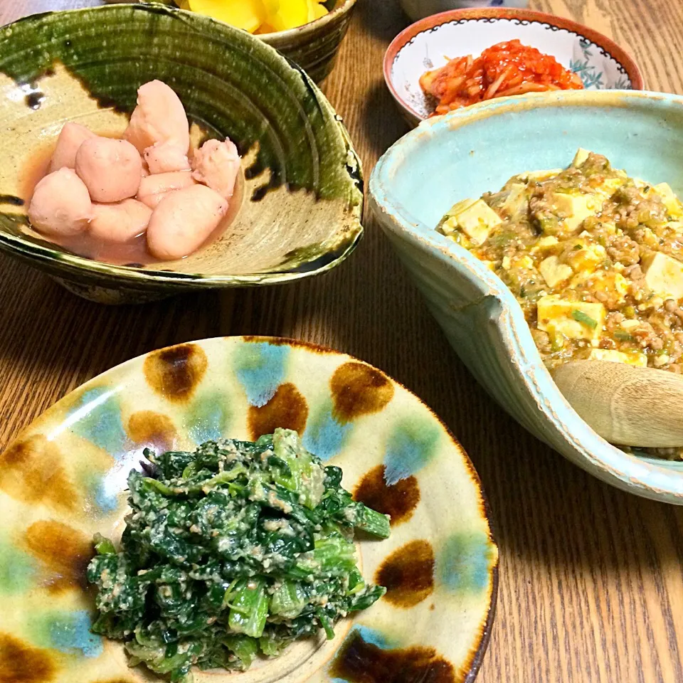 麻婆豆腐。里芋の煮物。ほうれん草の胡麻和え。|Junko Kikuchiさん