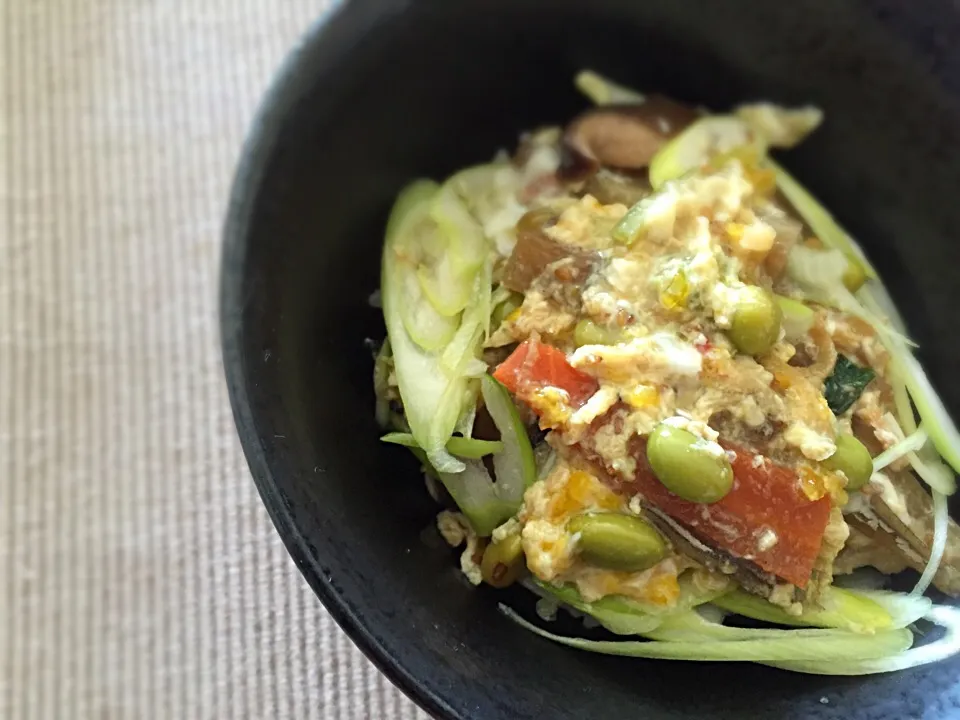 お惣菜の煮物と緑豆、開花丼風(＾ｰ^)ノ|Kazumi Kohdaさん