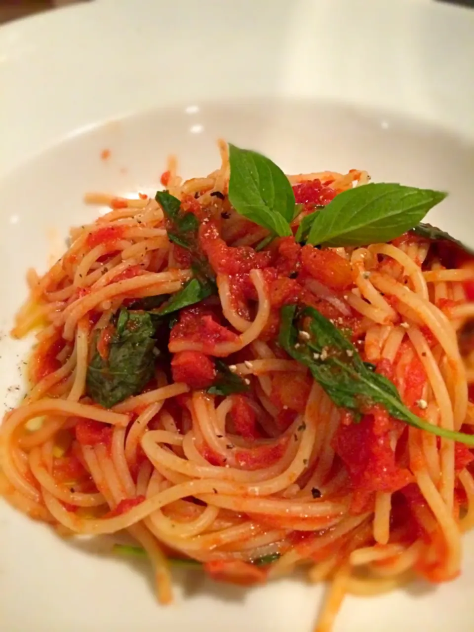 Tomato Basil Spaghetti@Boncafe Bistro_MRT Sutthisan.|Chalinee Kalyanamitraさん