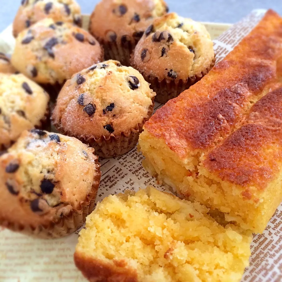 Snapdishの料理写真:Muffin and cheese pound cake|coco.さん