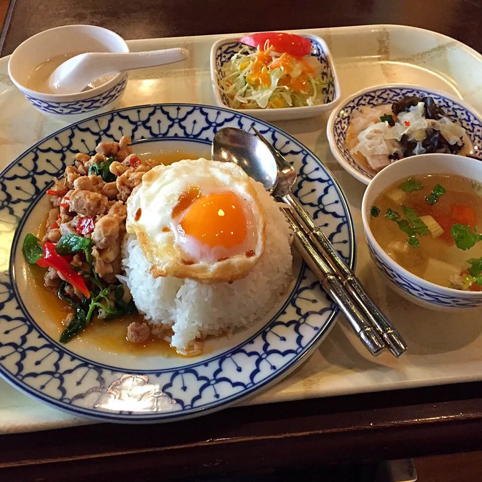 Snapdishの料理写真:ガパオランチ|純さん