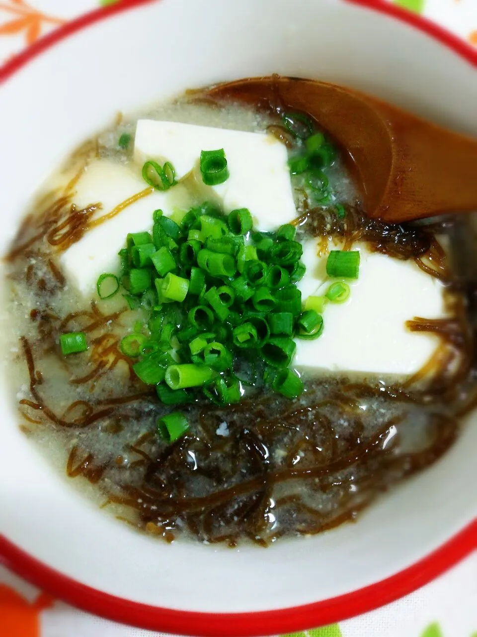 OMさんのMiso soup of marine-plants  "Mozuku"&Tofu|☆Yumi☆さん